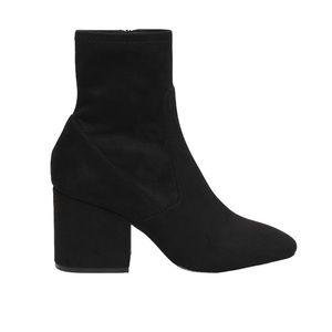 Brand new Steve Madden “Blaze” ankle booties